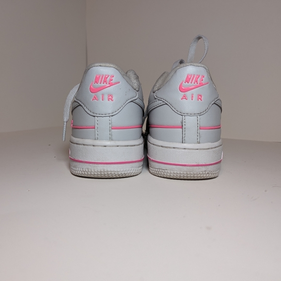 Pink Air Force 1's - Picture 4 of 5